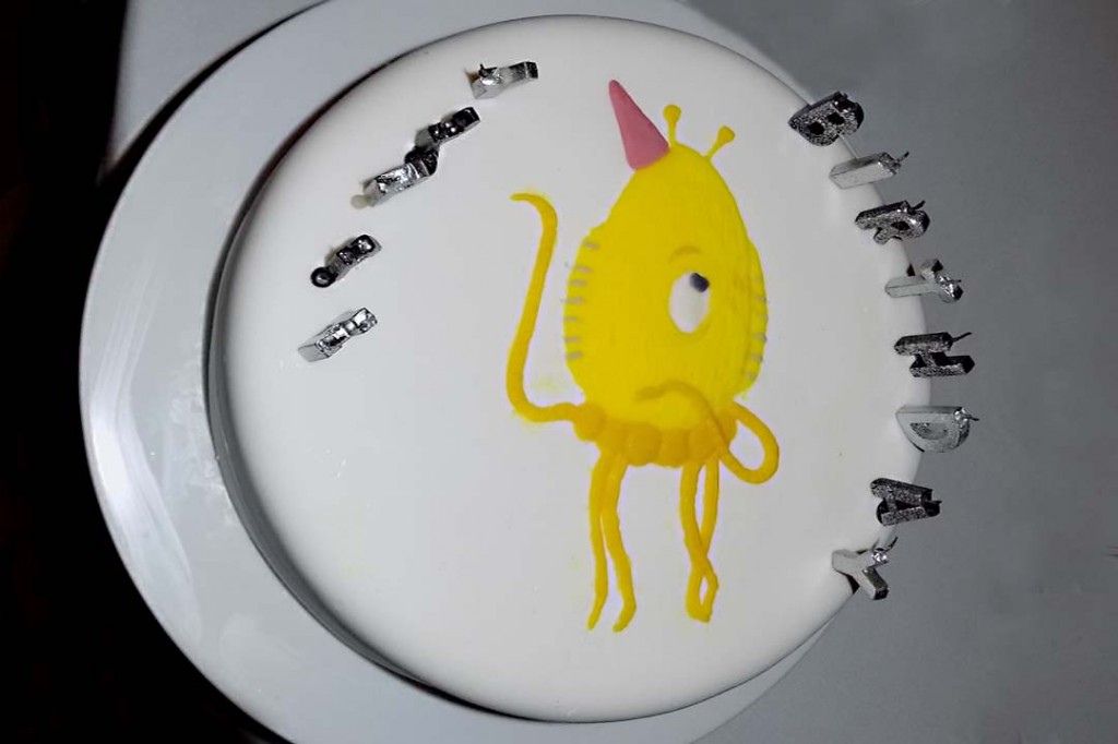 Kolvorok makes an appearance on Sydney' S birthday cake - photo: Paul Napp